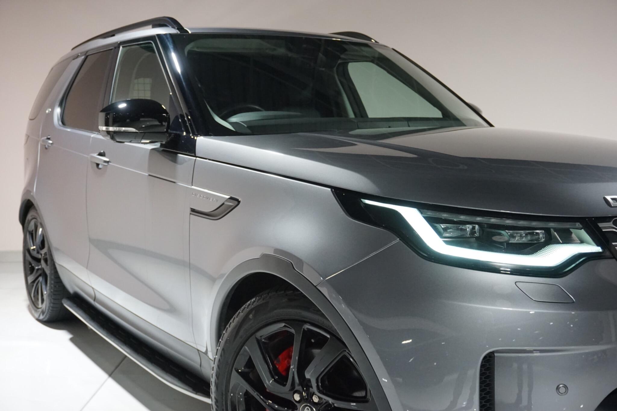 Land Rover Discovery 3.0 D300 MHEV SE SUV 5dr Diesel Auto 4WD Euro 6 (s/s) (300 ps)